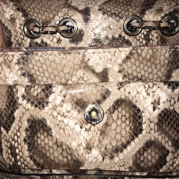 Guess bag - Picture 5 of 8